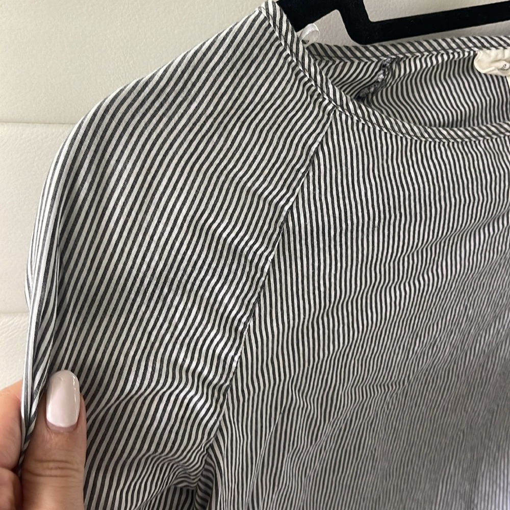 Women size 02 long sleeve blue stripe blouse top loose fit casual business y2k